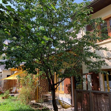 Charmant Appartement Sur Cour, Le Cerisier Bagnères-de-Bigorre Esterno foto