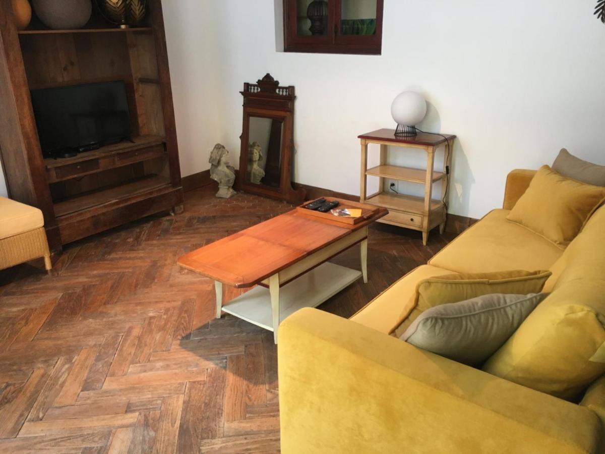 Charmant Appartement Sur Cour, Le Cerisier Bagnères-de-Bigorre Esterno foto