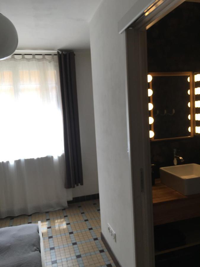 Charmant Appartement Sur Cour, Le Cerisier Bagnères-de-Bigorre Esterno foto