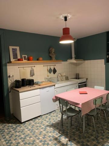 Charmant Appartement Sur Cour, Le Cerisier Bagnères-de-Bigorre Esterno foto
