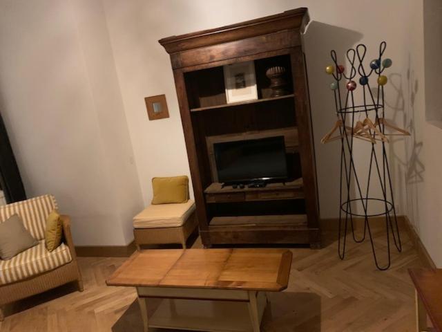 Charmant Appartement Sur Cour, Le Cerisier Bagnères-de-Bigorre Esterno foto